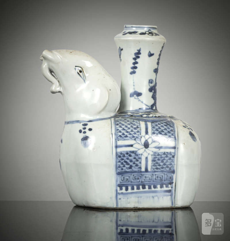 A blue and white decorated porcelain kendi in the shape of an elephant - 图2